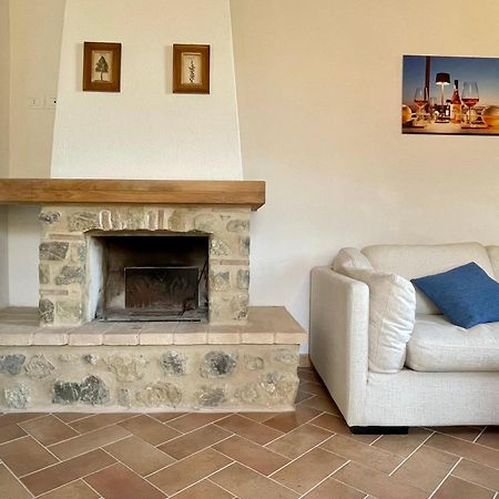 Podere Montale Il Borgo 塞吉阿诺 外观 照片