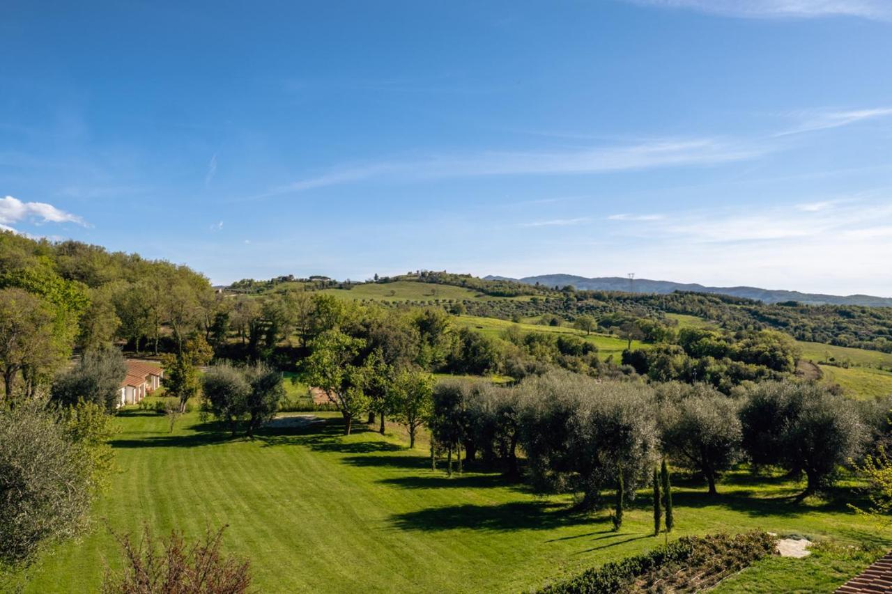 Podere Montale Il Borgo 塞吉阿诺 外观 照片