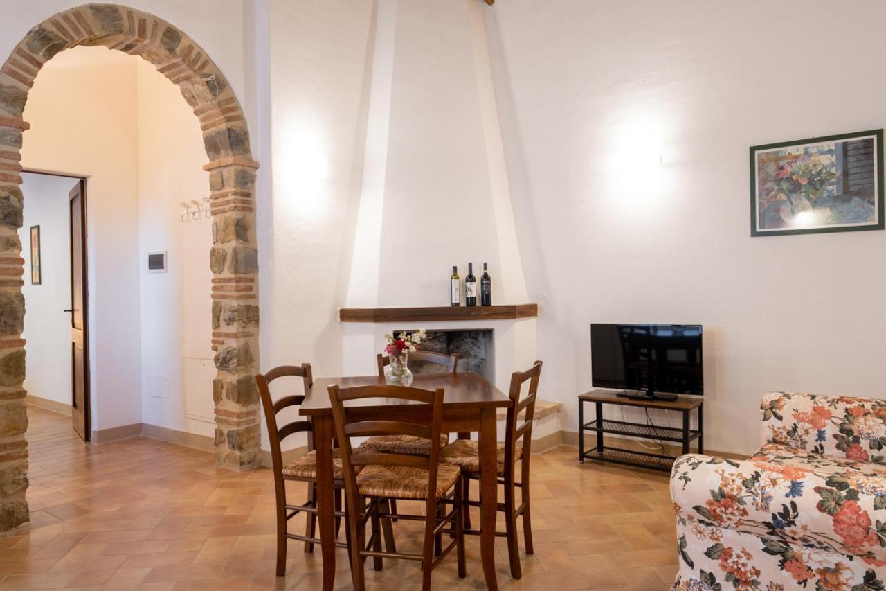 Podere Montale Il Borgo 塞吉阿诺 外观 照片