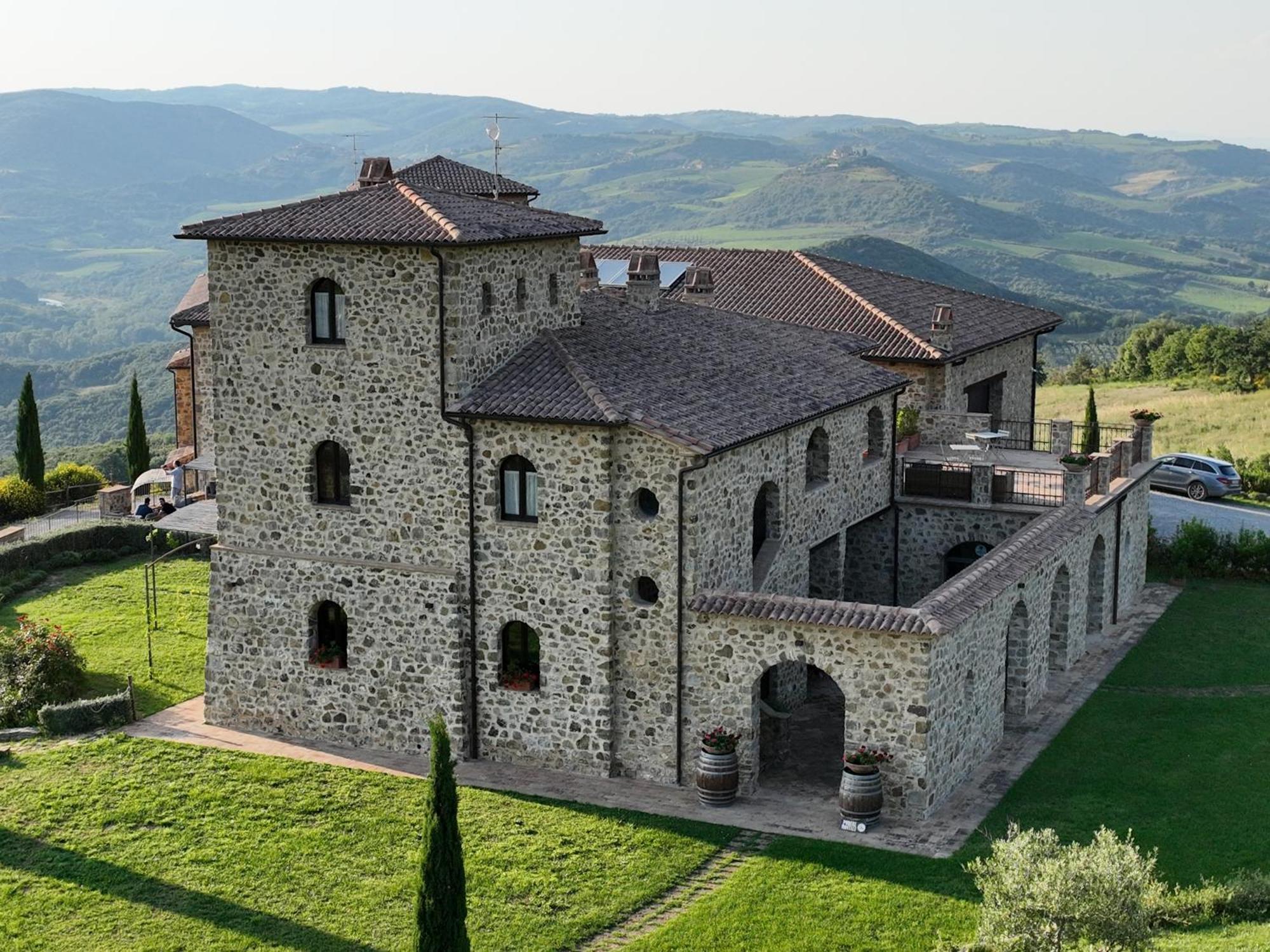 Podere Montale Il Borgo 塞吉阿诺 外观 照片