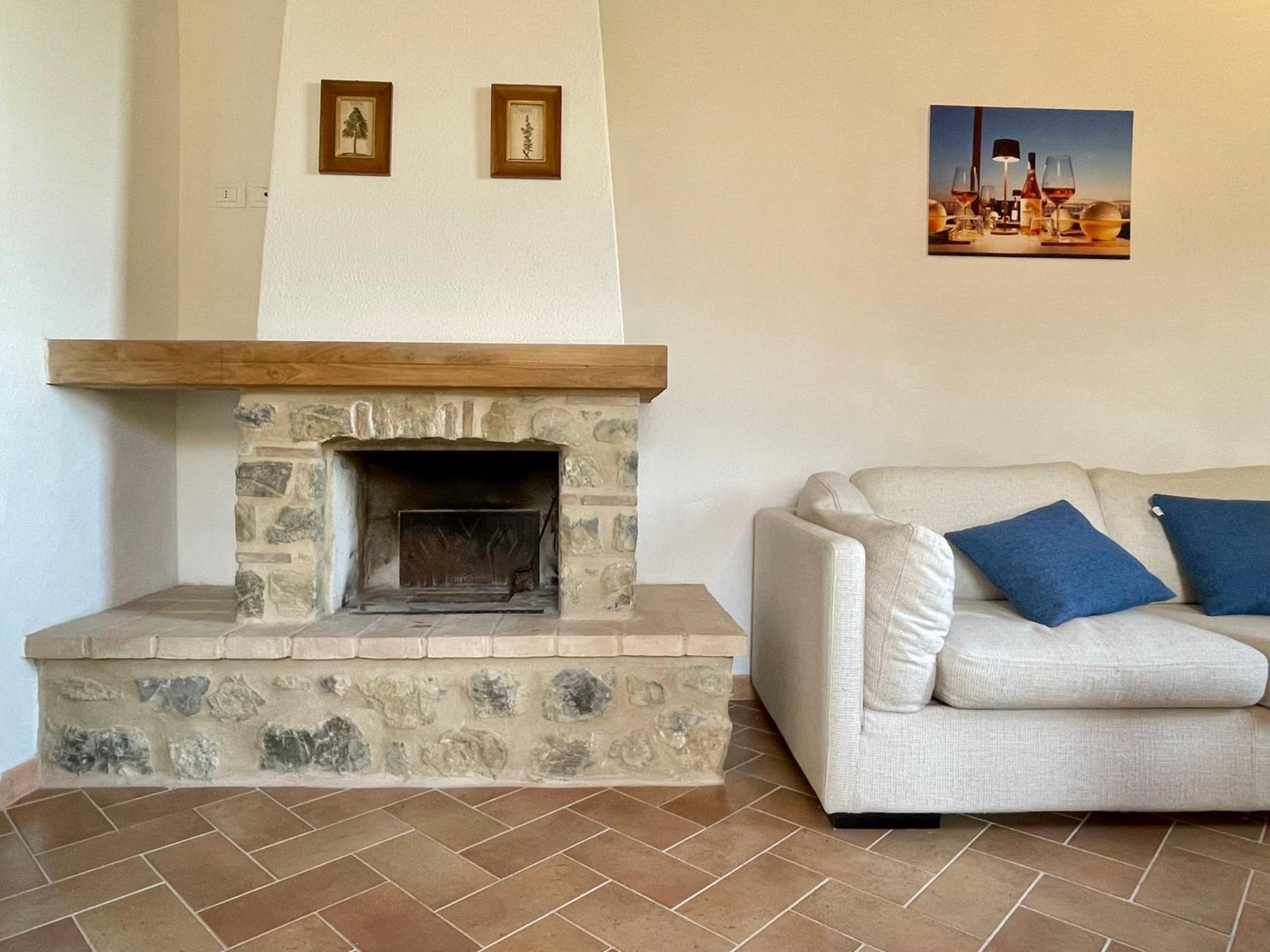 Podere Montale Il Borgo 塞吉阿诺 外观 照片