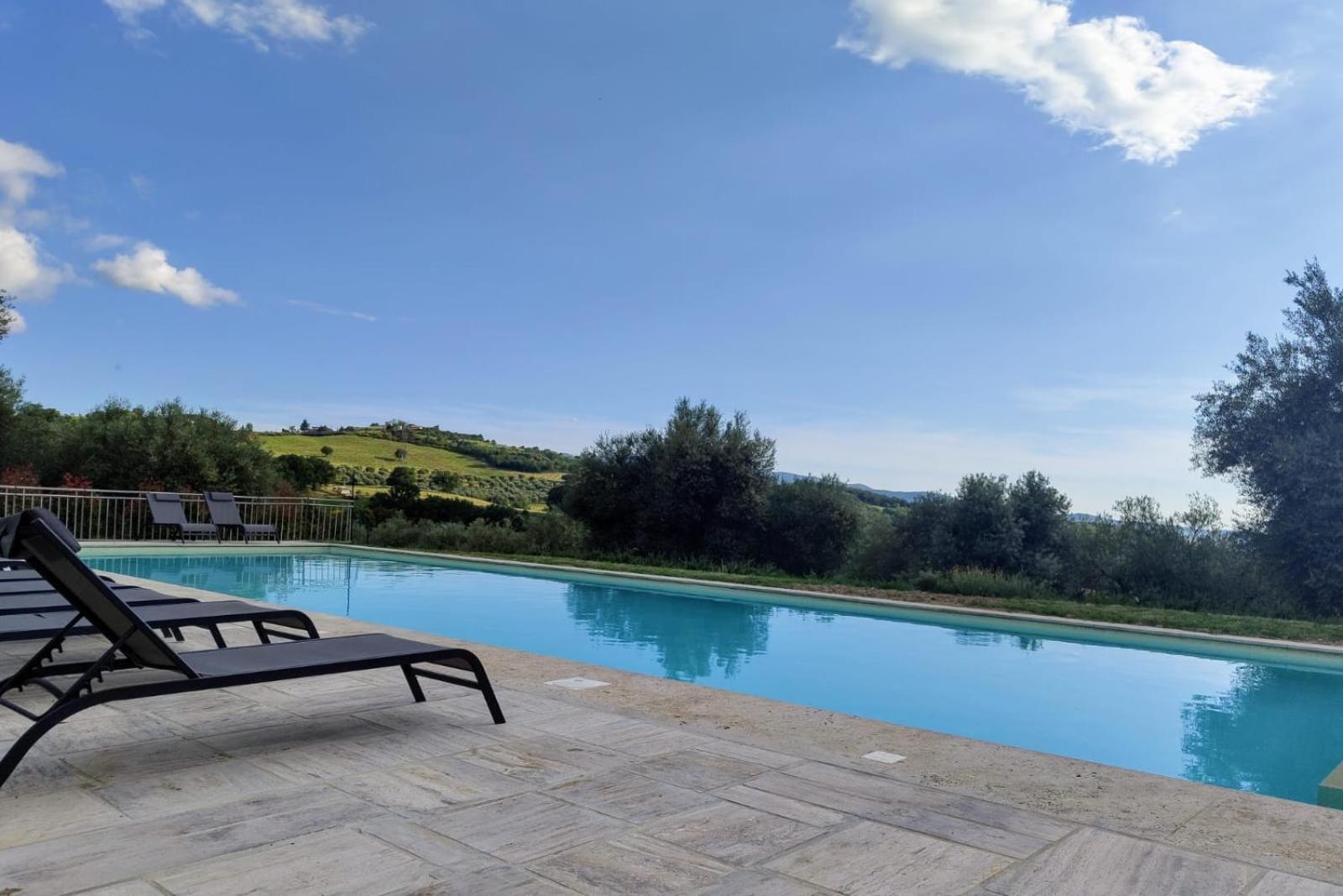 Podere Montale Il Borgo 塞吉阿诺 外观 照片