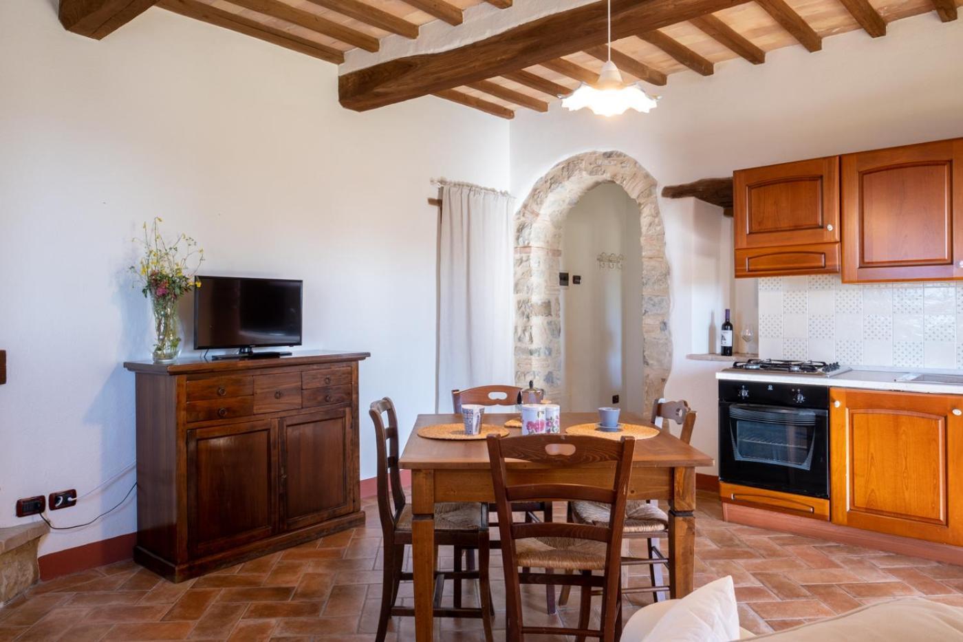 Podere Montale Il Borgo 塞吉阿诺 外观 照片