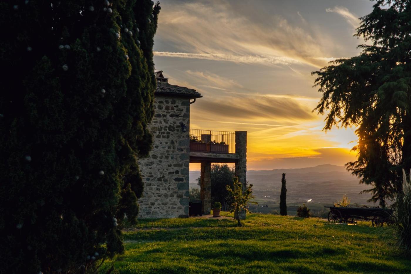 Podere Montale Il Borgo 塞吉阿诺 外观 照片